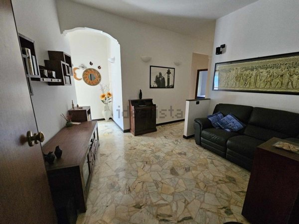 casa indipendente in vendita a Campomorone