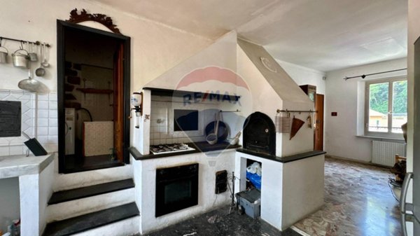 appartamento in vendita a Campomorone in zona Isoverde