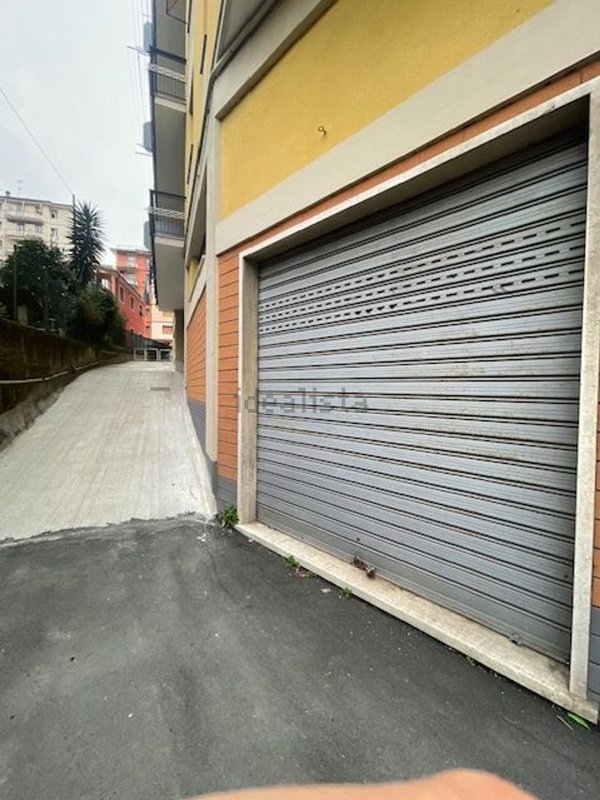 locale di sgombero in vendita a Campomorone