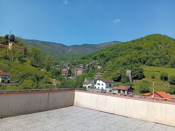 appartamento in vendita a Campomorone in zona Isoverde