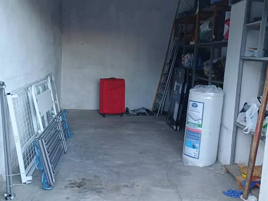 locale di sgombero in vendita a Campomorone