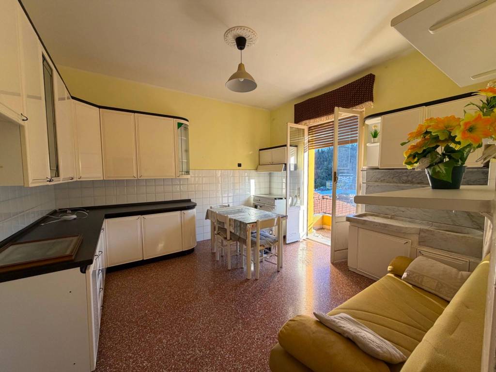 appartamento in vendita a Campomorone