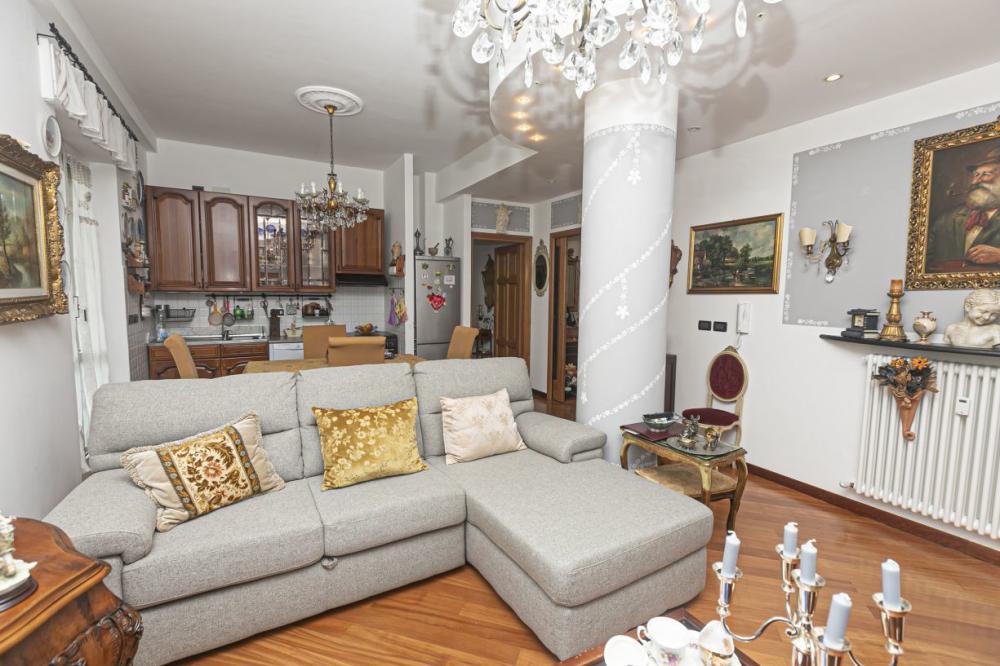 appartamento in vendita a Campomorone in zona Isoverde