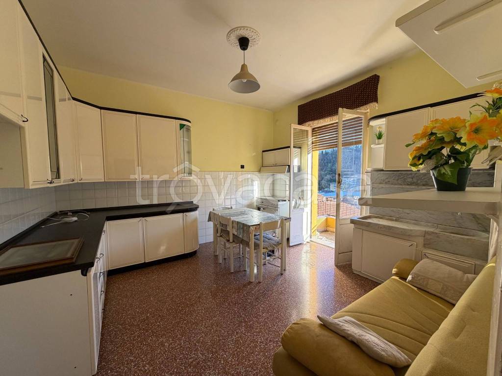 appartamento in vendita a Campomorone
