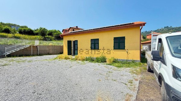 appartamento in vendita a Campomorone in zona Langasco