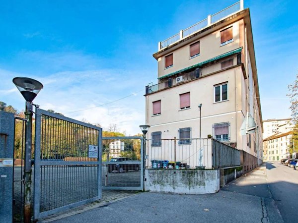intera palazzina in vendita a Campomorone