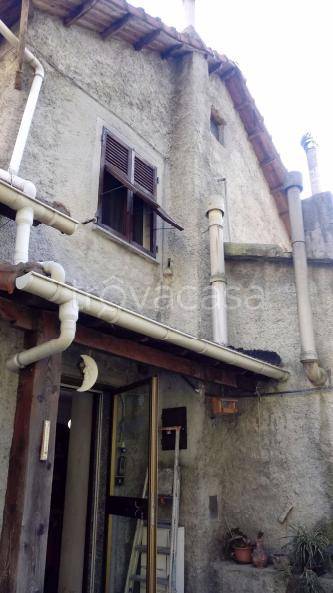 casa indipendente in vendita a Campomorone in zona Langasco