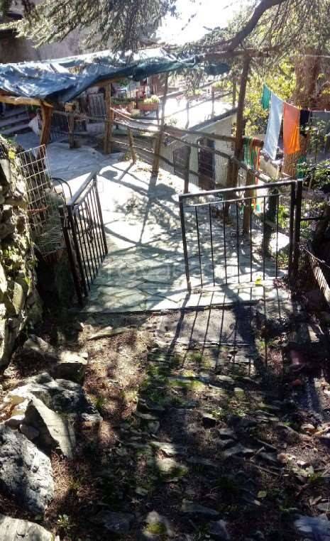 casa indipendente in vendita a Campomorone in zona Langasco