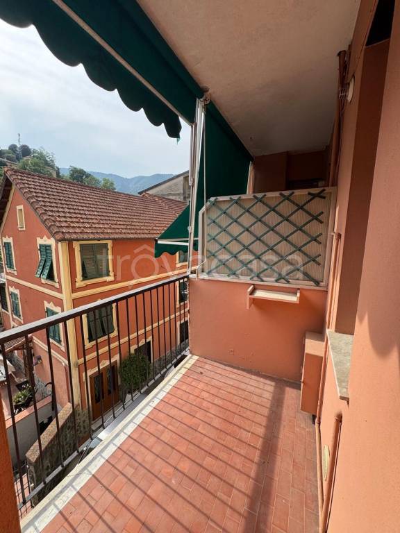 appartamento in vendita a Campomorone in zona Isoverde