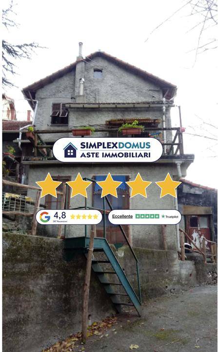 casa indipendente in vendita a Campomorone in zona Langasco
