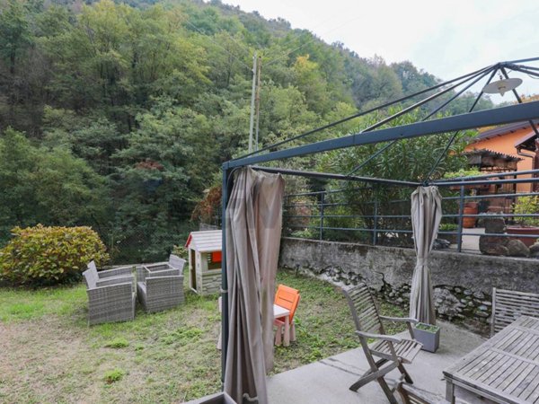 appartamento in vendita a Campomorone in zona Gazzolo
