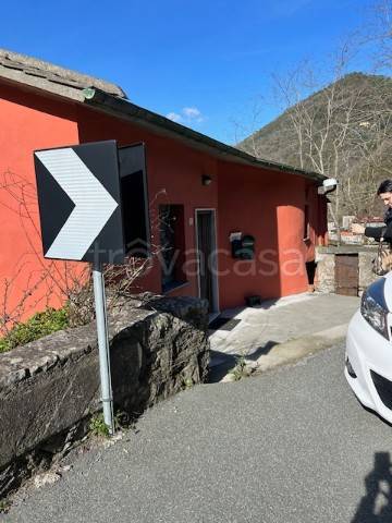 casa indipendente in vendita a Carasco in zona Terrarossa