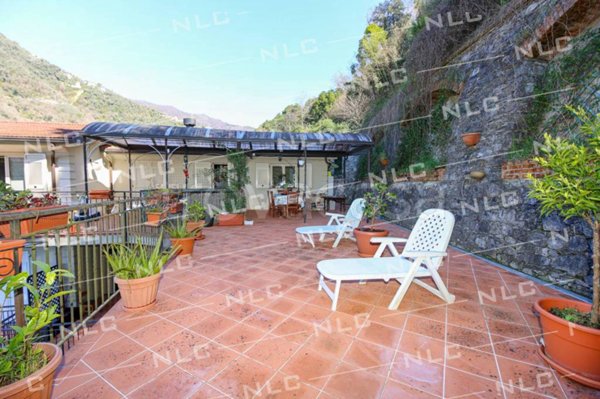appartamento in vendita a Carasco in zona Graveglia
