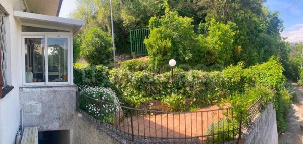 appartamento in vendita a Carasco in zona San Pietro di Sturla
