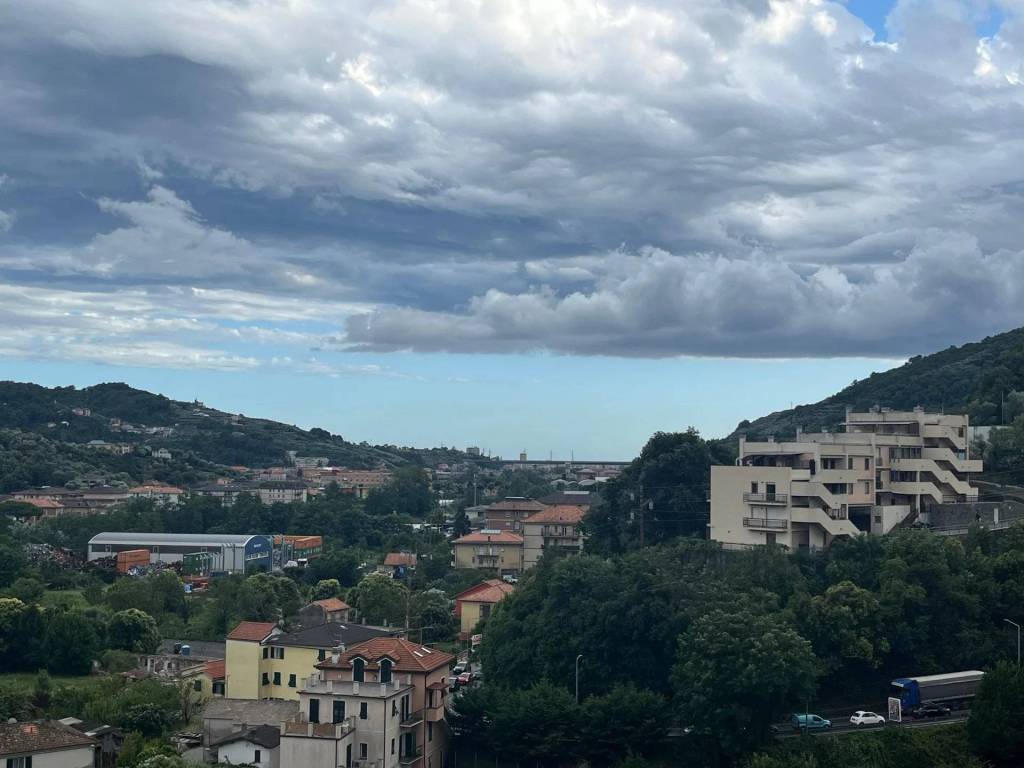casa indipendente in vendita a Carasco in zona Comorga