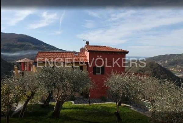casa indipendente in vendita a Carasco