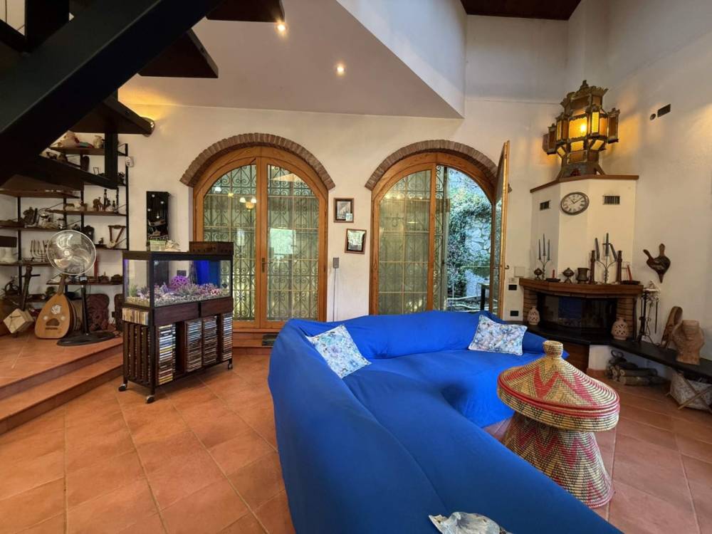 casa indipendente in vendita a Carasco