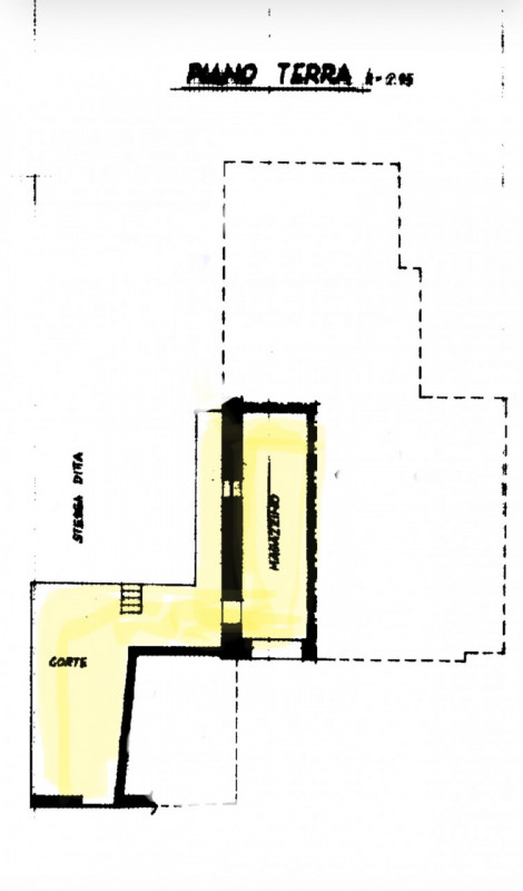 locale di sgombero in vendita a Carasco
