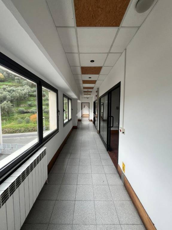 ufficio in vendita a Carasco in zona San Pietro di Sturla