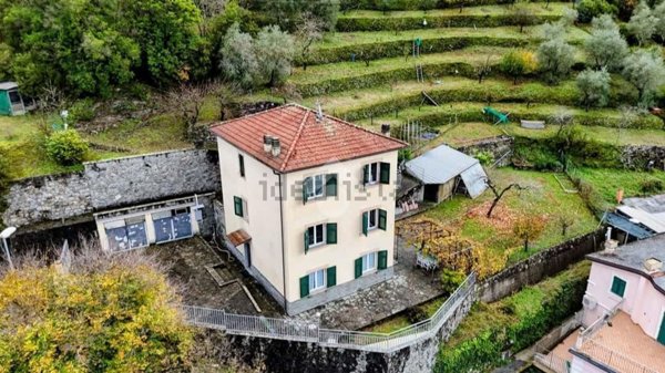 casa indipendente in vendita a Carasco in zona Terrarossa