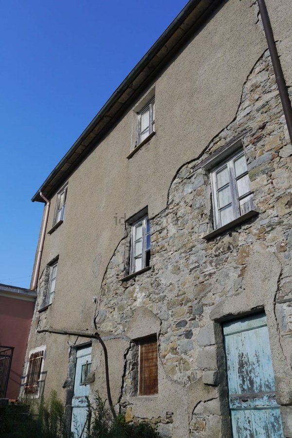 esavano in vendita a Carasco