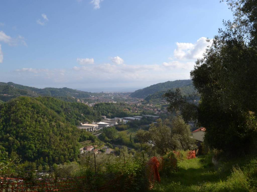 casa indipendente in vendita a Carasco