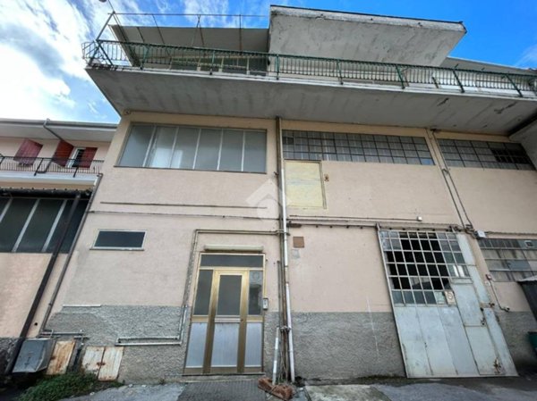 locale commerciale in vendita a Carasco in zona Rivarola