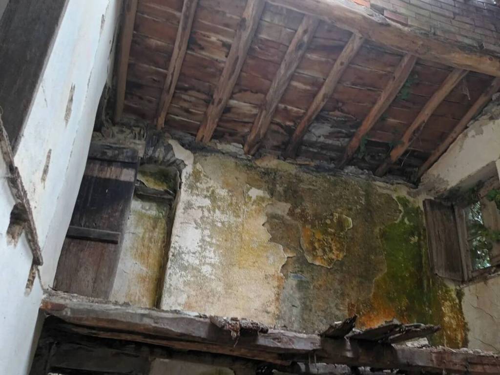 casa indipendente in vendita a Carasco