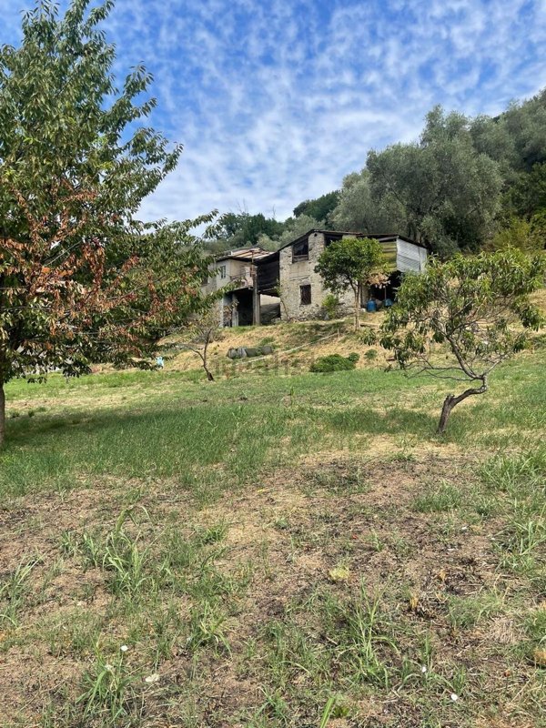 casa indipendente in vendita a Carasco