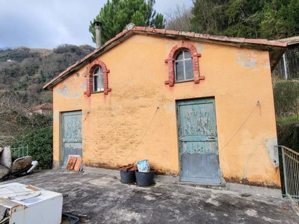 appartamento in vendita a Carasco in zona Bavaggi