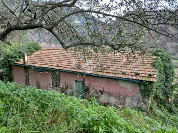 casale in vendita a Carasco