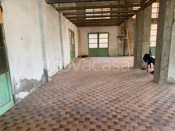 locale commerciale in vendita a Carasco in zona Paggi