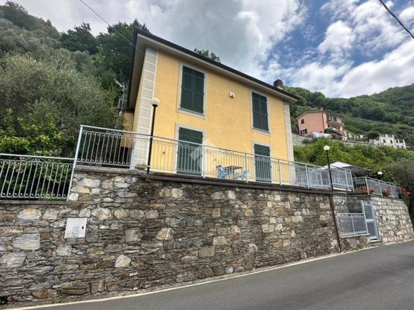 casa indipendente in vendita a Carasco in zona Paggi
