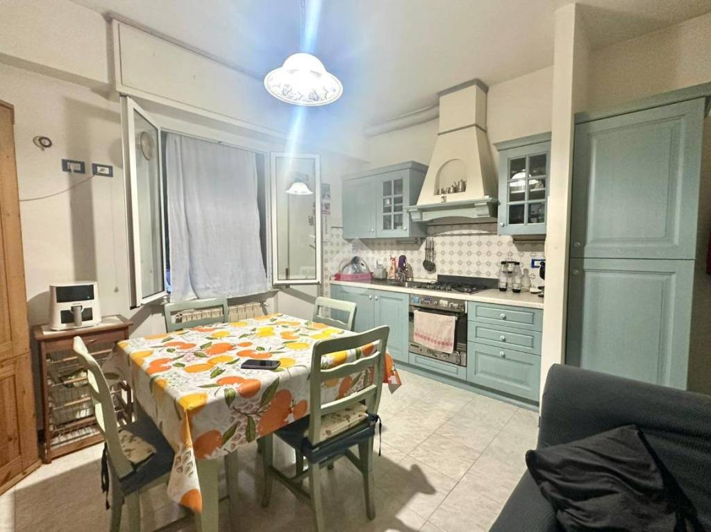 appartamento in vendita a Carasco in zona San Pietro di Sturla