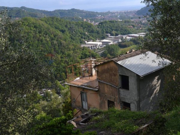 appartamento in vendita a Carasco in zona San Pietro di Sturla