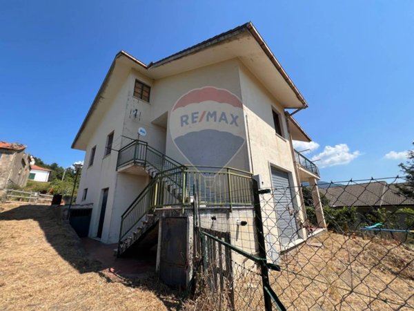 casa indipendente in vendita a Casarza Ligure in zona Verici