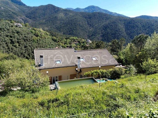 casa indipendente in vendita a Casarza Ligure