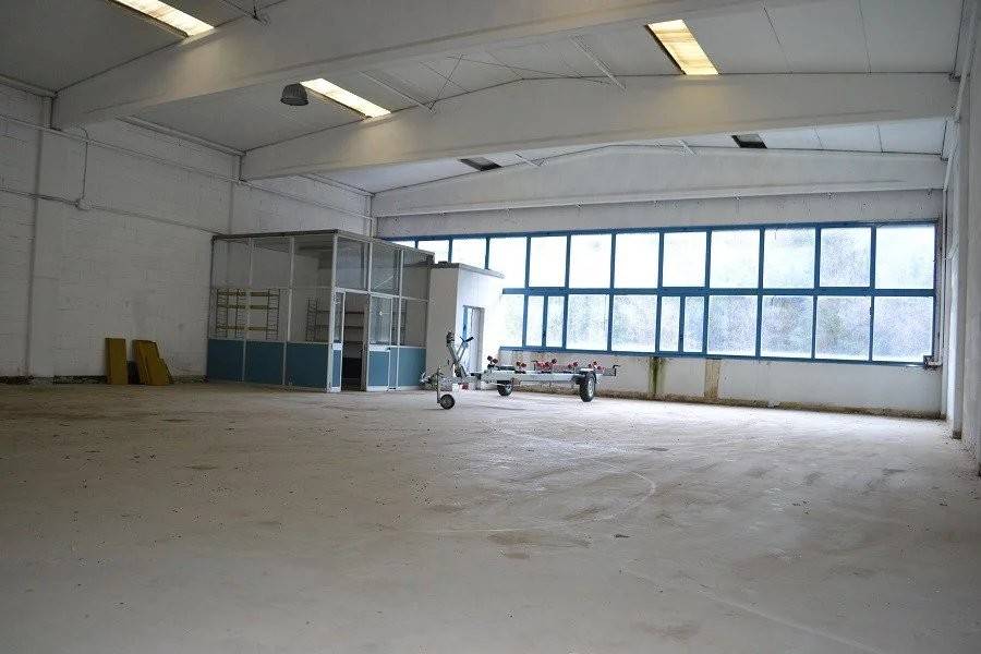 locale commerciale in vendita a Casarza Ligure