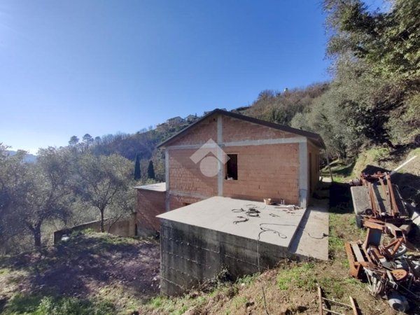 casa indipendente in vendita a Casarza Ligure