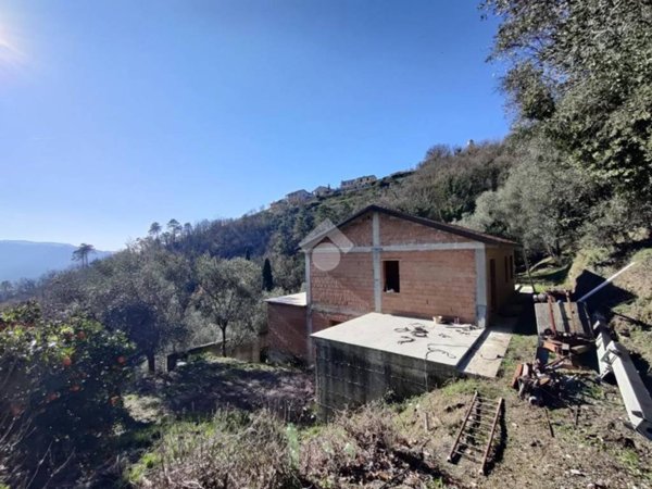 casa indipendente in vendita a Casarza Ligure