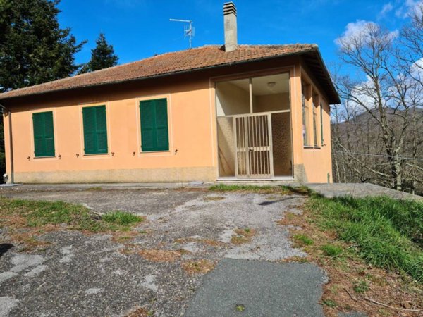 casa indipendente in vendita a Casarza Ligure