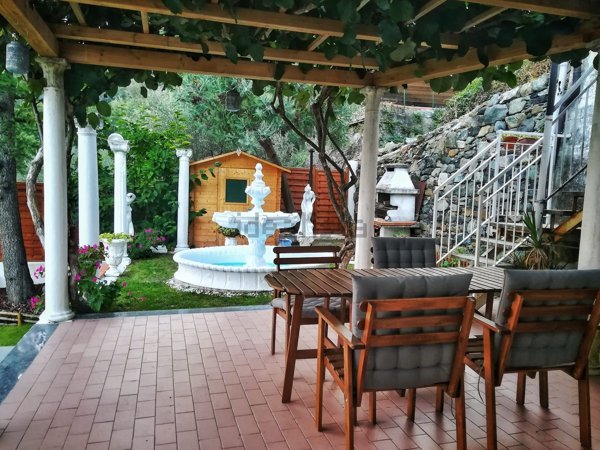 casa indipendente in vendita a Casarza Ligure