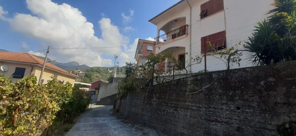 casa indipendente in vendita a Casarza Ligure