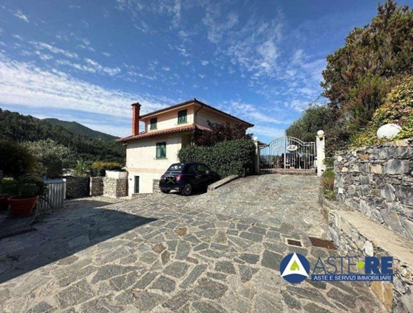 casa indipendente in vendita a Casarza Ligure