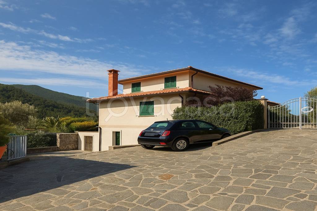 casa indipendente in vendita a Casarza Ligure