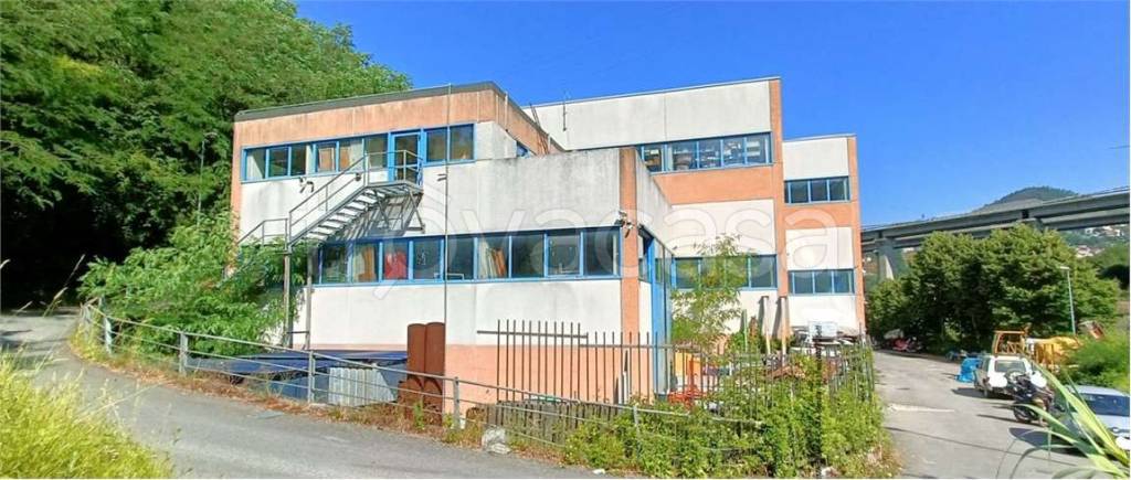 locale commerciale in vendita a Casarza Ligure