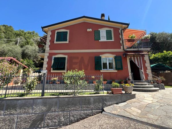 casa indipendente in vendita a Casarza Ligure