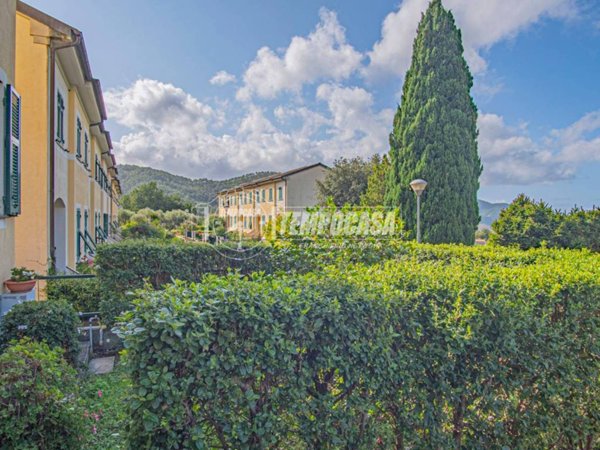 casa indipendente in vendita a Casarza Ligure in zona Bargone