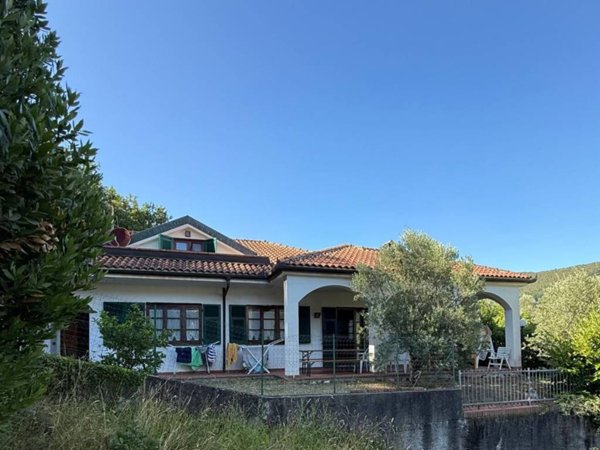 casa indipendente in vendita a Casarza Ligure