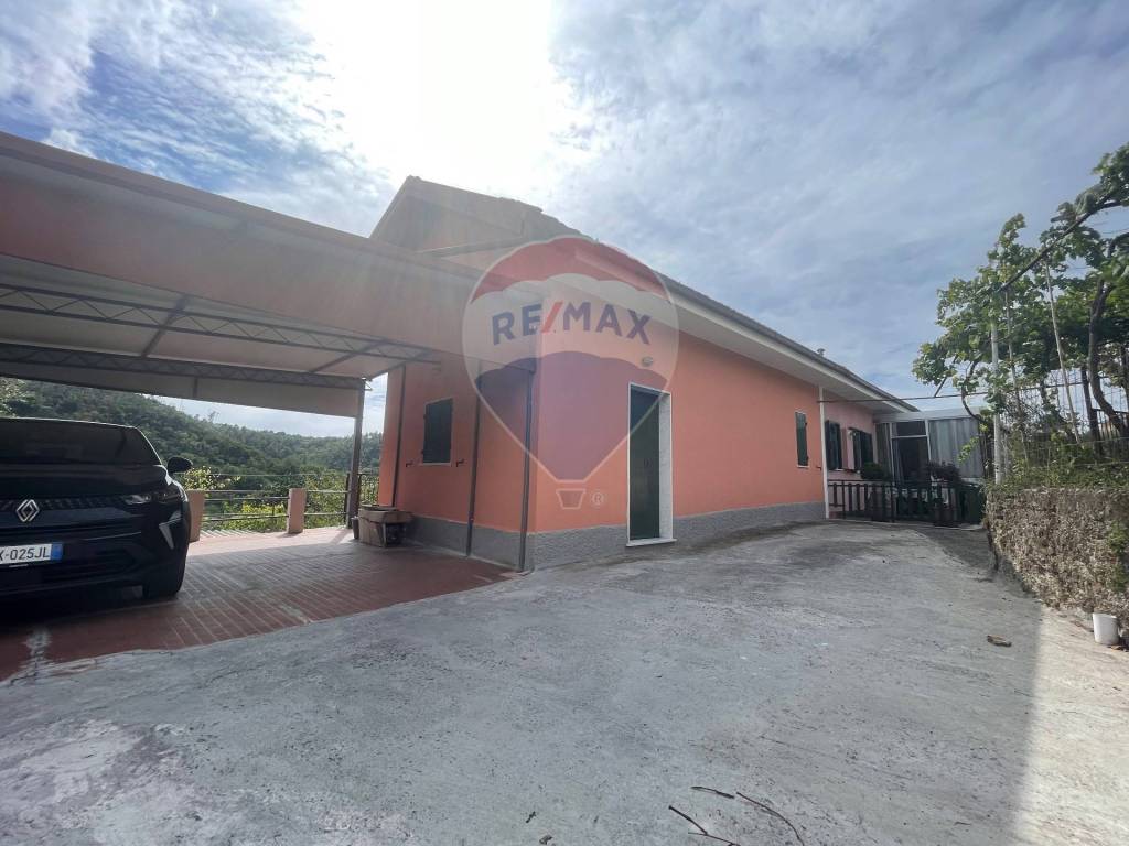 casa indipendente in vendita a Casarza Ligure